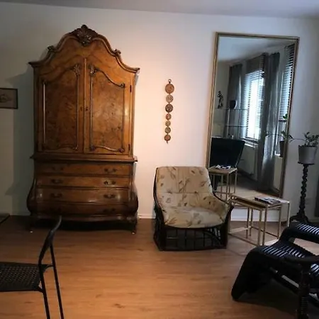 アパート Gaestewohnung Im Logenhaus マインツ